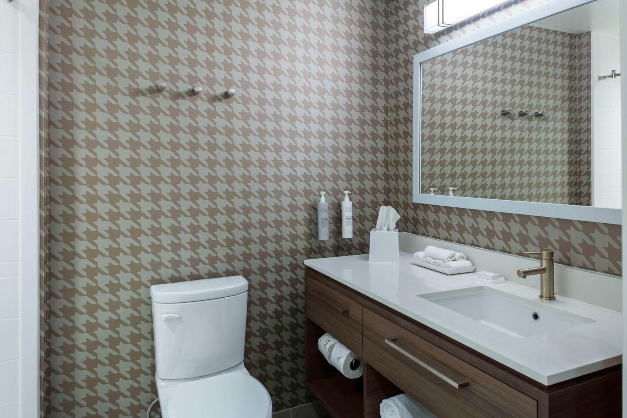 Home2 By Hilton 3* Lynchburg